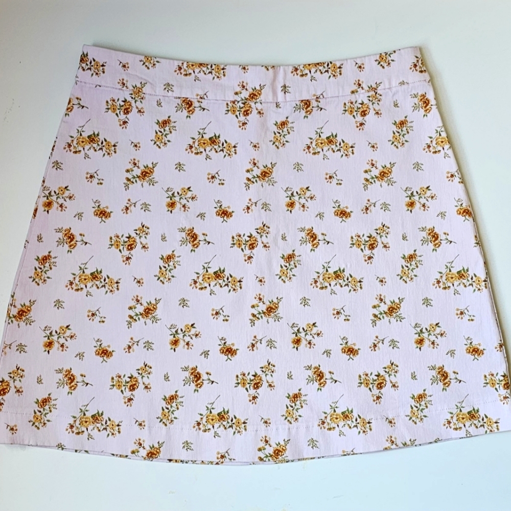 Cute floral pink H&M mini skirt